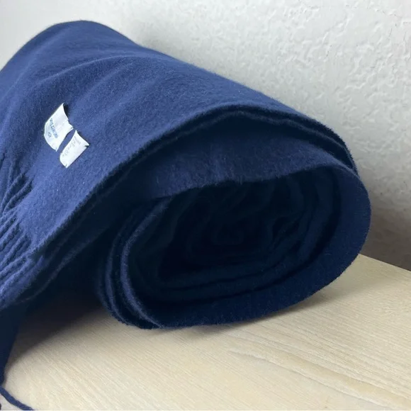 Williams Sonoma European Cashmere Throw Blanket Fringe Navy Blue 50 in x 65 in - Picture 4 of 6